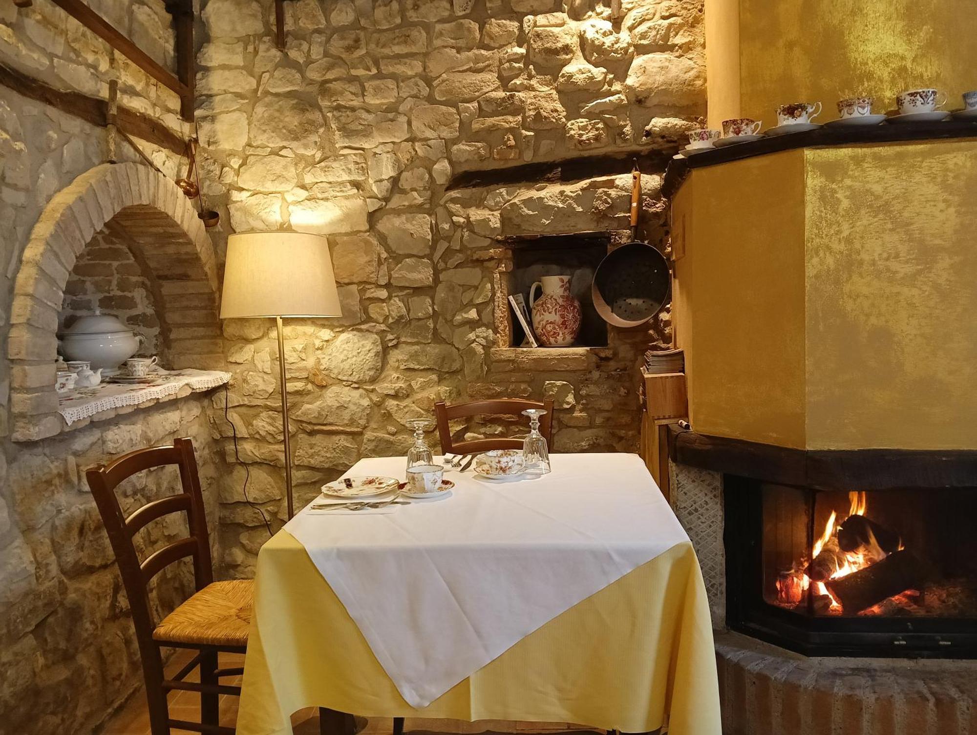 Monte Orsello Agriturismo Casa Rastelli מראה חיצוני תמונה